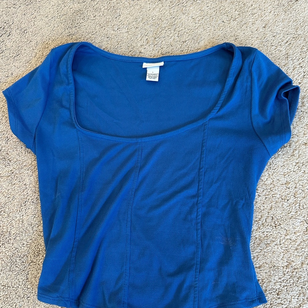 Rue21 - Size L - Blue Ribbed Short Sleeve Tee
